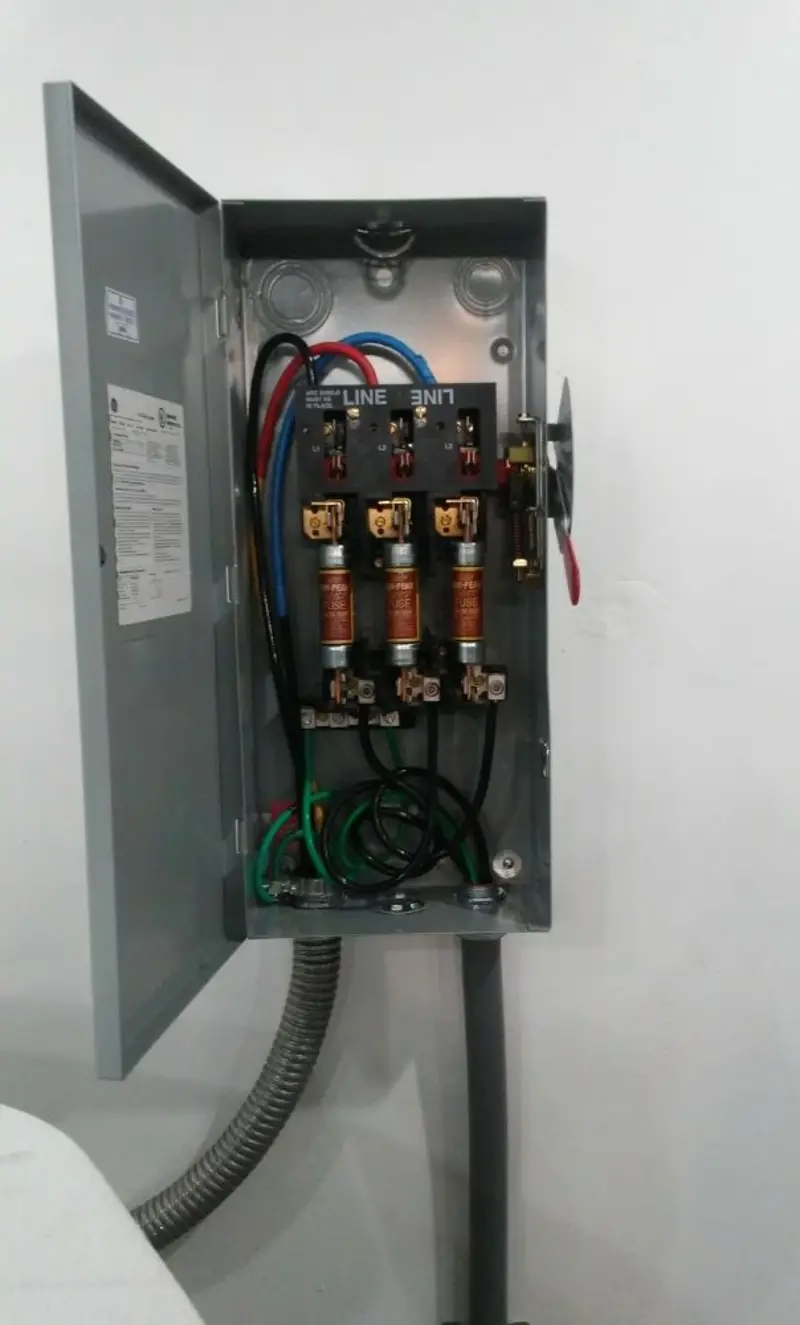 Three-phase disconnect switch installed for Electrical Wiring & Rewiring in Ivins